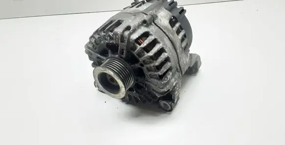 BMW 3 E90 E91 Generator/alternator 7802261