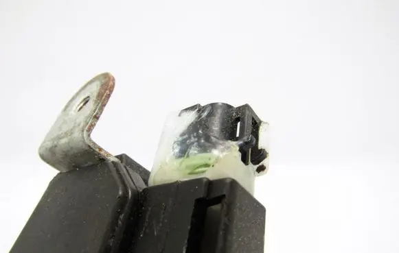 Subaru Legacy Front door lock