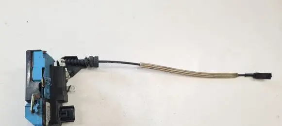 Volvo S60 Front door lock 30634614