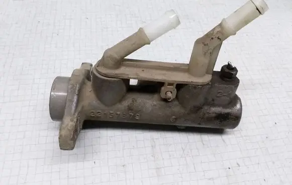 Nissan Almera Tino Master brake cylinder