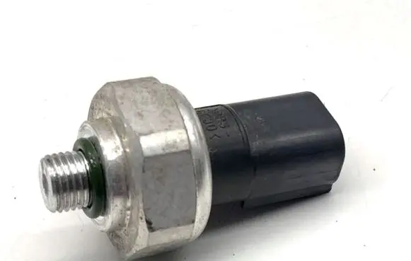 Mercedes-Benz GLA W156 X156 Air conditioning (A/C) pressure sensor 2110000283