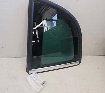 Peugeot 3008 I Rear side window