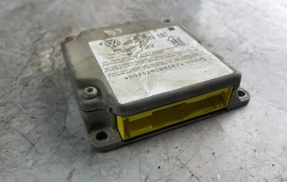 Volkswagen PASSAT B5 Airbag control unit/module 1j0909607