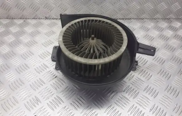 Skoda Roomster (5J) Front door blower motor 6Q0819015