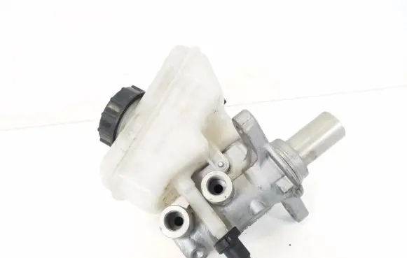 Jaguar XE Master brake cylinder GX732140AA