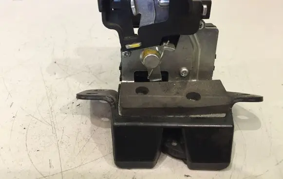 KIA Sportage Tailgate/trunk/boot lock/catch/latch 812303W000
