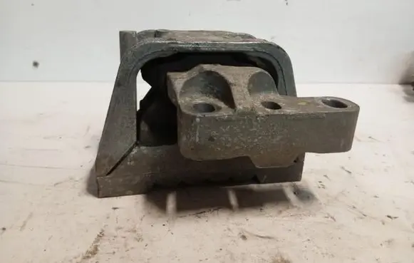 Volkswagen PASSAT B6 Engine mount vacuum valve 1k0199262
