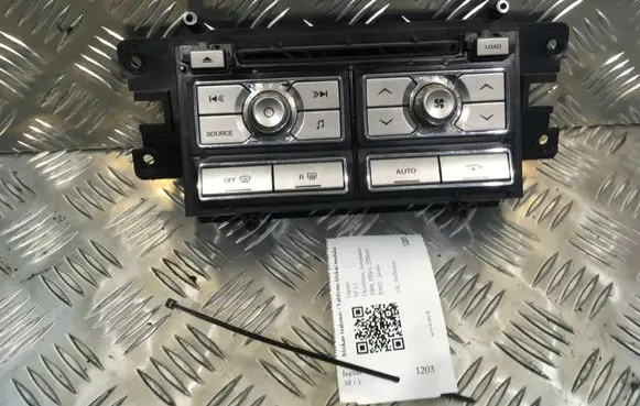 Jaguar XF Climate control unit 8X2318C858BF