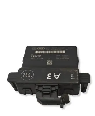Audi A3 S3 8L Gateway control module 1K0907530F 1K0907951