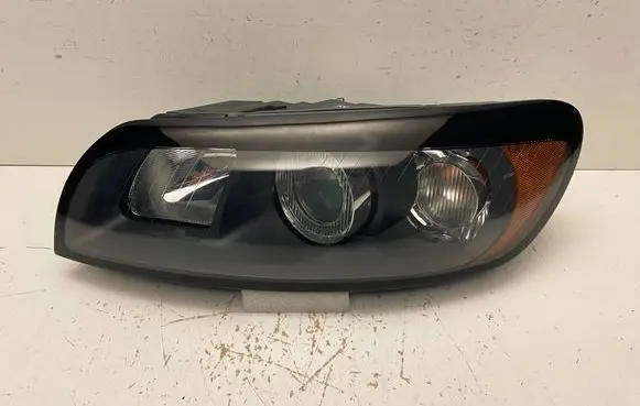 Volvo C30 Headlight/headlamp 30657168 0301232201