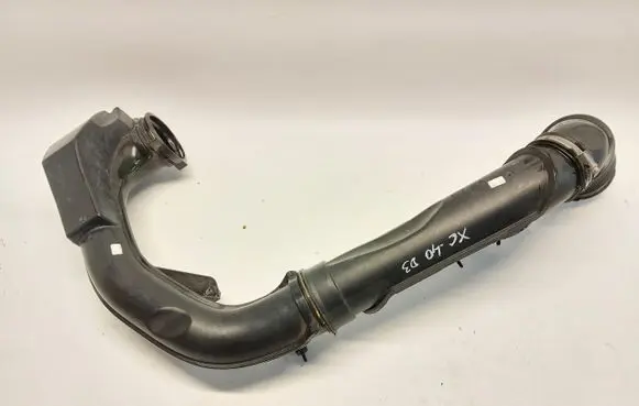 Volvo XC40 Air intake hose/pipe 32222139JLK01