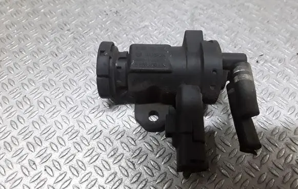 Citroen C5 Vacuum valve 9635704380