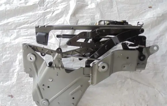Renault Megane III Convertible roof hinge 
