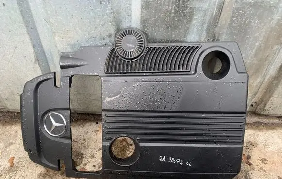 Mercedes-Benz C W204 Engine cover (trim) A2710101267
