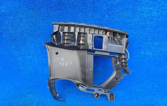 Mini Clubman F54 Front bumper mounting bracket 7447814