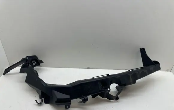 BMW 3 E90 E91 Headlight/headlamp mounting bracket 7138402