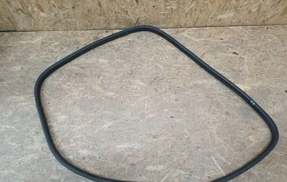 Citroen DS5 Front door rubber seal 