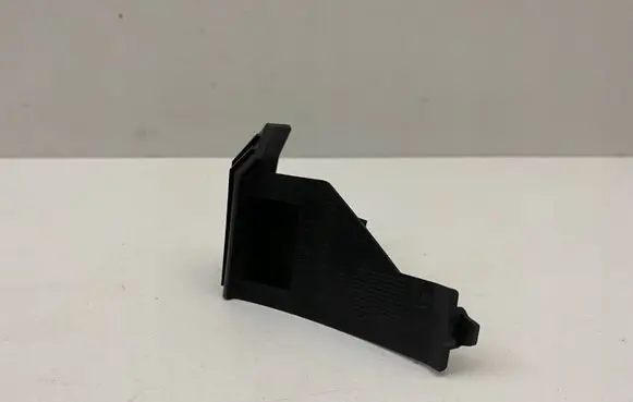 Volvo C30 Front bumper mounting bracket 30698720