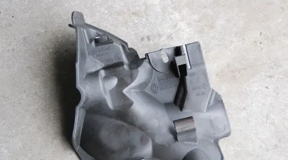 Renault Laguna III Other engine bay part 8200617474