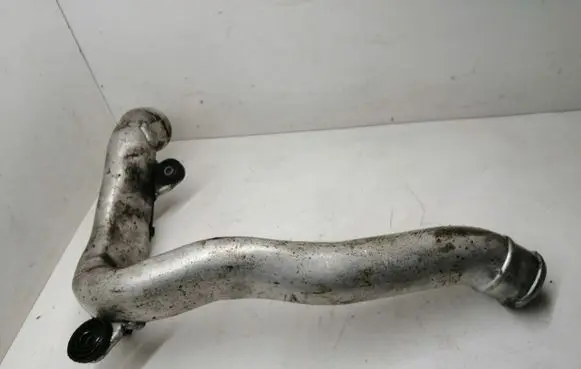 Volkswagen Multivan T5 Intercooler hose/pipe 679L2
