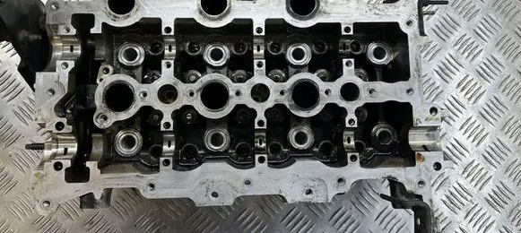 Jaguar XJ X351 Engine head PM9X2Q6090CA