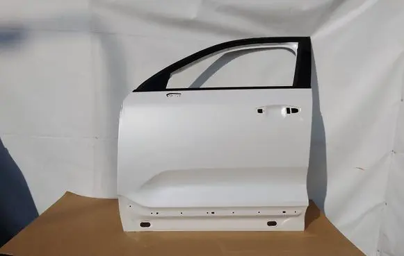 Volvo XC40 Front door