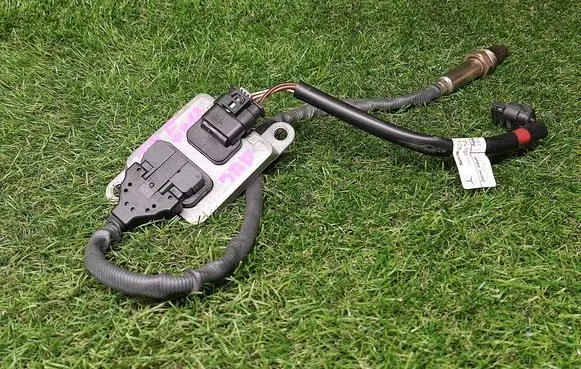 Mercedes-Benz E W212 Lambda probe sensor A0009054310