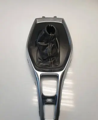 Chevrolet Camaro Gear shifter surround trim plastic 23281831