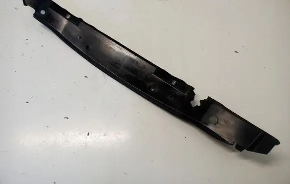 Nissan Leaf II (ZE1) Fender foam support/seal 638215SH1A