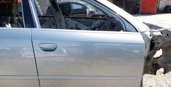 Audi A4 S4 B7 8E 8H Front door
