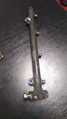 Mercedes-Benz C W203 Fuel main line pipe A6110700095