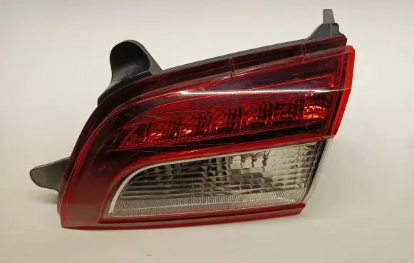 Subaru Outback (BS) Tailgate rear/tail lights 946073
