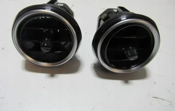 Mercedes-Benz C W205 Dash center air vent grill A2058304504