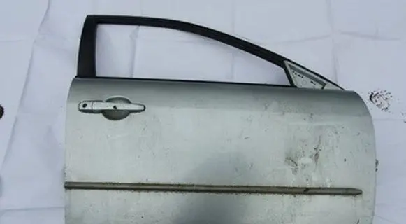 Mazda 6 Front door sidabrines