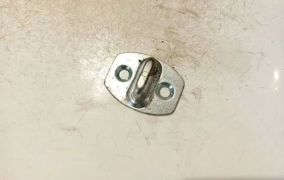 Toyota Hilux (AN10, AN20, AN30) Front door lock loop/hook striker 