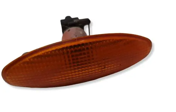 Ford Mondeo MK I Front fender indicator light 95GG13K309AA
