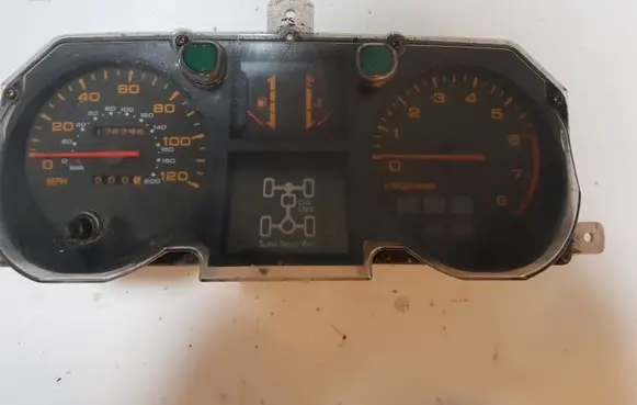 Mitsubishi Pajero Speedometer (instrument cluster) MB680364 376510