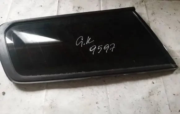 Volvo V70 Rear side window
