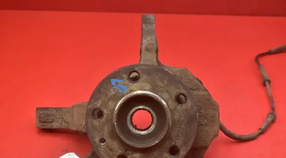 Nissan Primastar Front wheel hub spindle knuckle