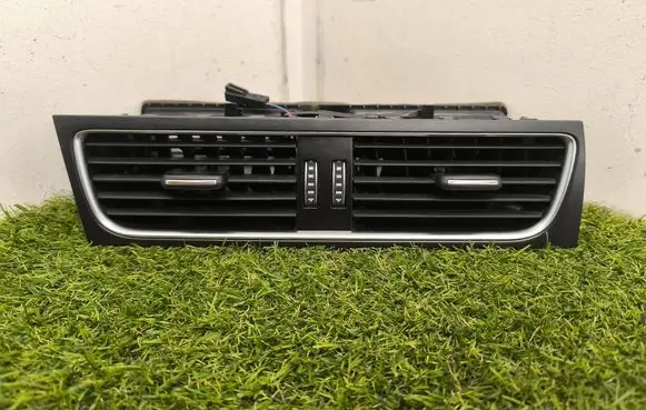 Dash center air vent grill
