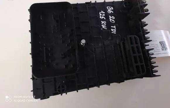 Volkswagen PASSAT B6 Fuse module 3C0937125 63592777