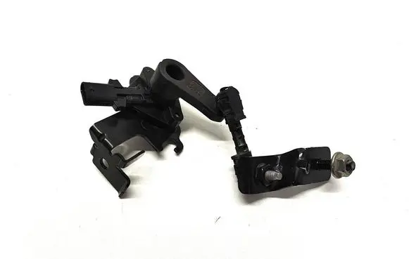 Peugeot 208 II Rear air suspension level height sensor 9829729180