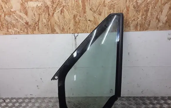 Ford Transit Front door vent window glass four-door 43R00003