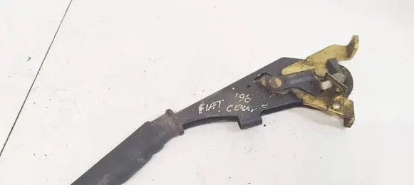 Handbrake/parking brake lever assembly