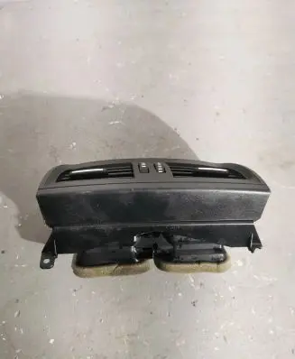 BMW X5 F15 Rear air vent grill 9252012 08593001