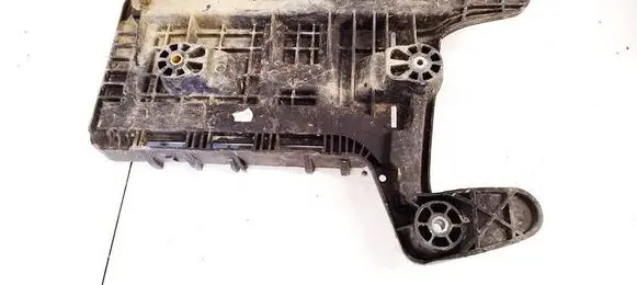 Volkswagen Tiguan Battery box tray 1K0915333C