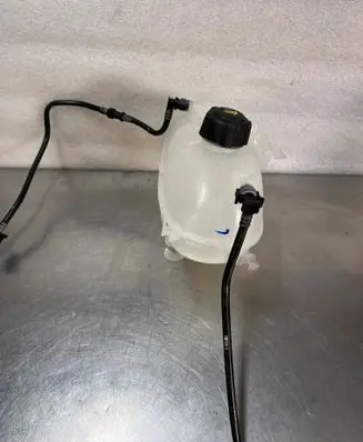 Coolant expansion tank/reservoir