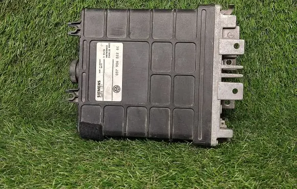Volkswagen PASSAT B4 Engine control unit/module ECU 037906022GC