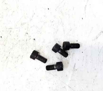 Volvo V70 Nuts/bolts 