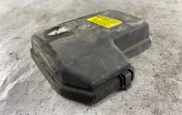Volvo V70 Timing belt guard (cover) 8645259